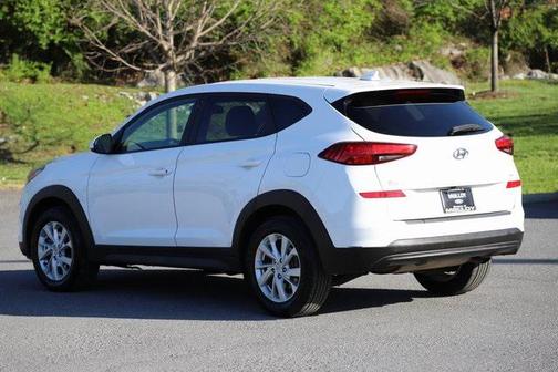 2021 Hyundai TUCSON SE