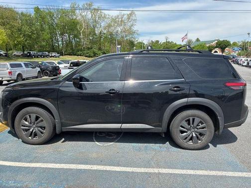 Super Black 2025 Nissan Pathfinder SV 4WD