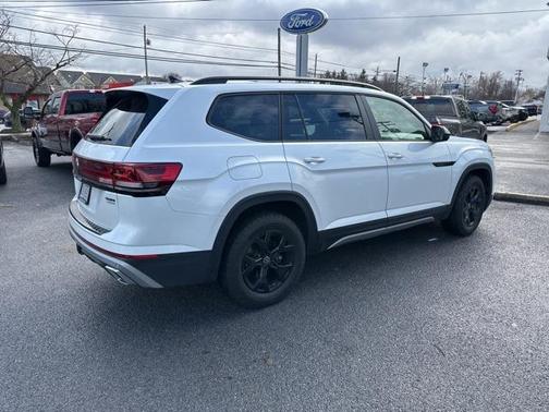 2024 Volkswagen Atlas 2.0T SEL