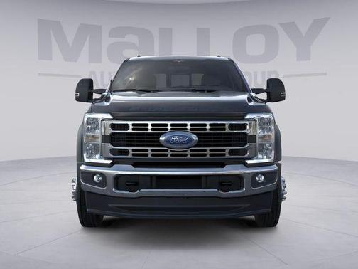Agate Black Metallic 2026 Ford F-450 DRW