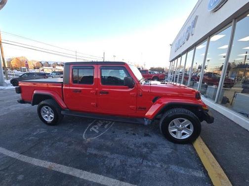 2022 Jeep Gladiator Sport S