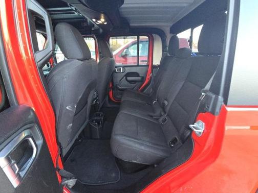 2022 Jeep Gladiator Sport S