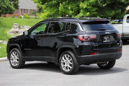 2022 Jeep Compass Latitude Lux
