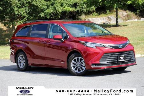 2021 Toyota Sienna LE
