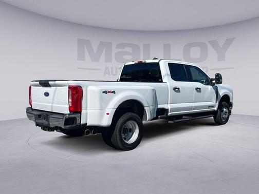 Oxford White 2026 Ford F-350 XLT