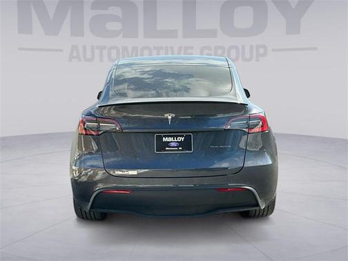 2021 Tesla Model Y Standard Range Rear-Wheel Drive