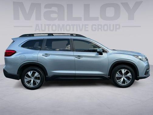 Ice Silver Metallic 2019 Subaru Ascent Premium 7-Passenger