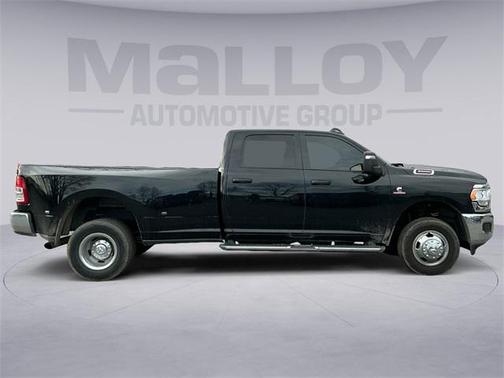 2024 RAM 3500 Tradesman Crew Cab 4x4 8' Box