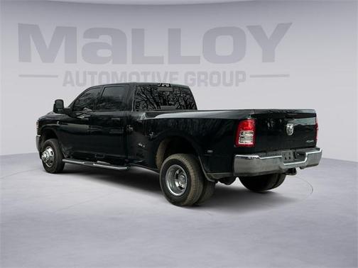 2024 RAM 3500 Tradesman Crew Cab 4x4 8' Box