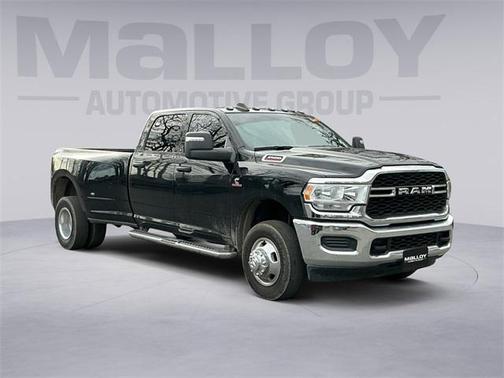 2024 RAM 3500 Tradesman Crew Cab 4x4 8' Box