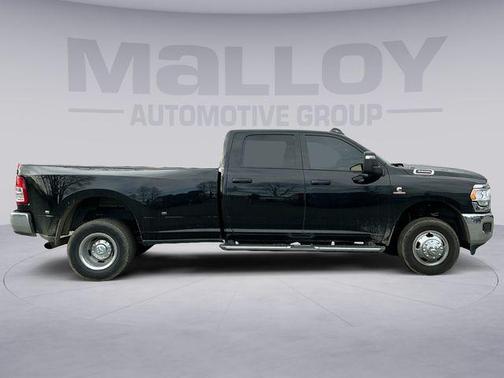 2024 RAM 3500 Tradesman Crew Cab 4x4 8' Box