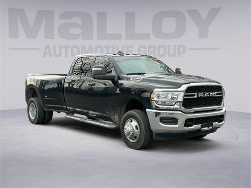 2024 RAM 3500 Tradesman Crew Cab 4x4 8' Box