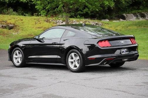 2021 Ford Mustang EcoBoost