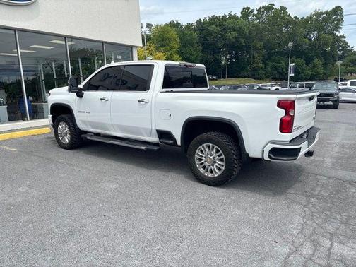 Summit White 2021 Chevrolet Silverado 2500 High Country