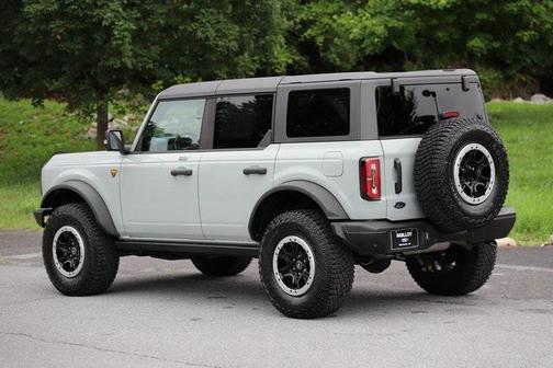 2023 Ford Bronco Badlands