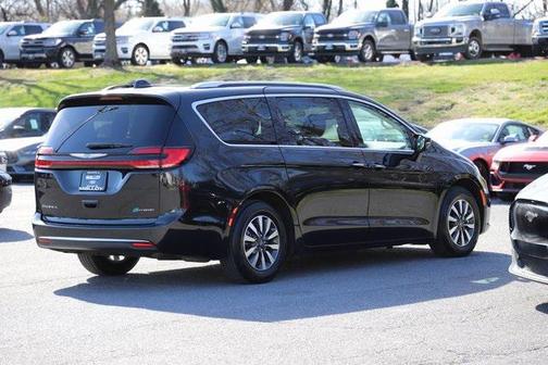 2021 Chrysler Pacifica Hybrid Touring L