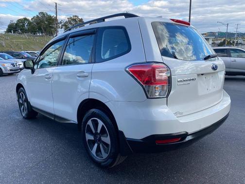 2018 Subaru Forester 2.5i