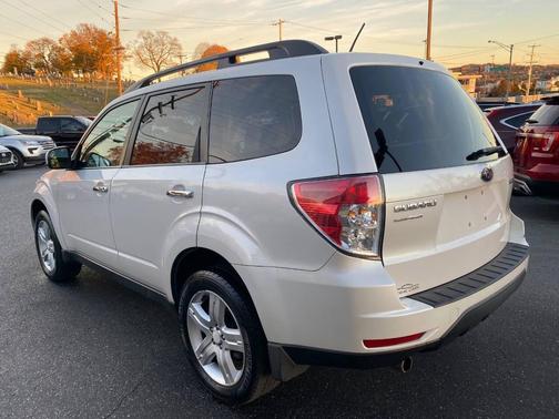 2010 Subaru Forester 2.5 X Premium