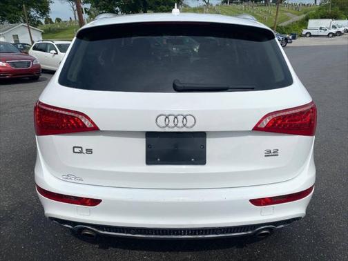 2011 Audi Q5 Premium Plus