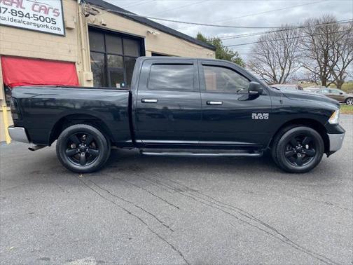 2016 RAM 1500 Big Horn
