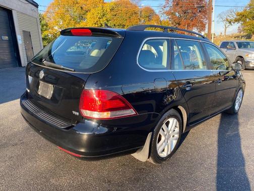 2011 Volkswagen Jetta SportWagen TDI