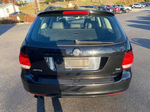 2011 Volkswagen Jetta SportWagen TDI