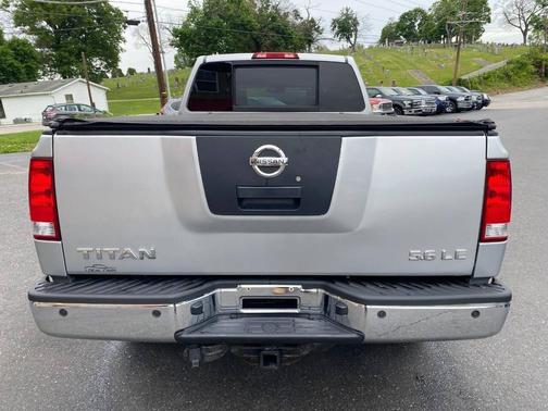 Silver 2008 Nissan Titan LE Crew Cab