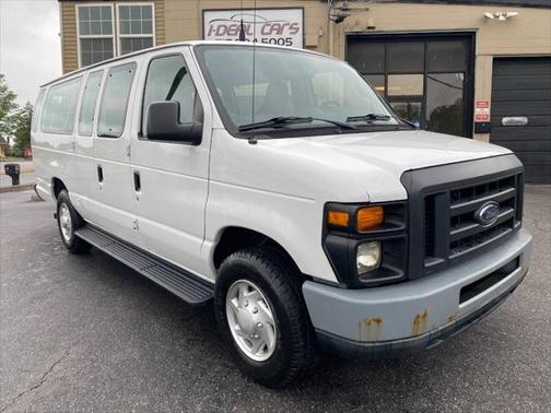 2013 Ford E350 Super Duty XL