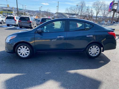 2015 Nissan Versa 1.6 SV