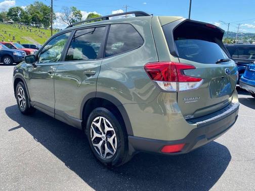 Green 2020 Subaru Forester Premium