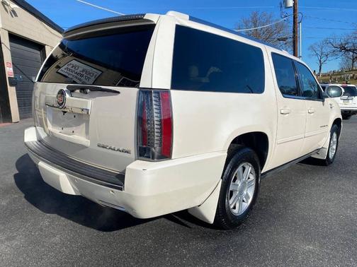 2013 Cadillac Escalade ESV Premium