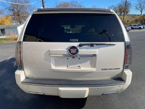 2013 Cadillac Escalade ESV Premium