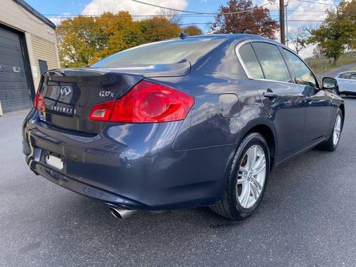 2011 INFINITI G37x Base
