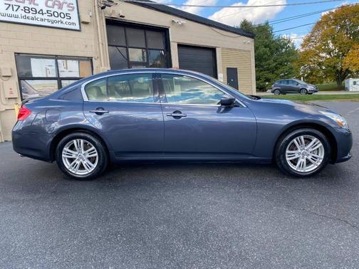 2011 INFINITI G37x Base