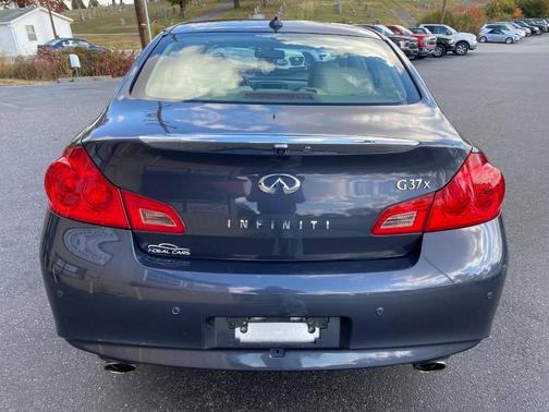 2011 INFINITI G37x Base