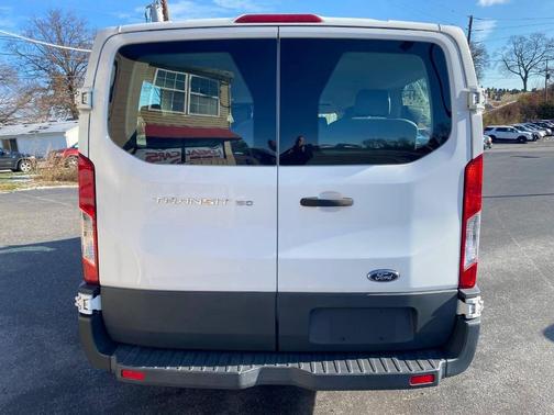 2015 Ford Transit-150 XL
