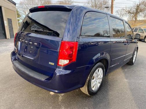Blue 2015 Dodge Grand Caravan AVP/SE