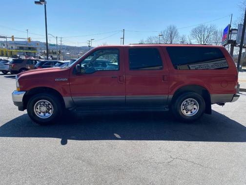 2002 Ford Excursion XLT 2WD 4dr SUV