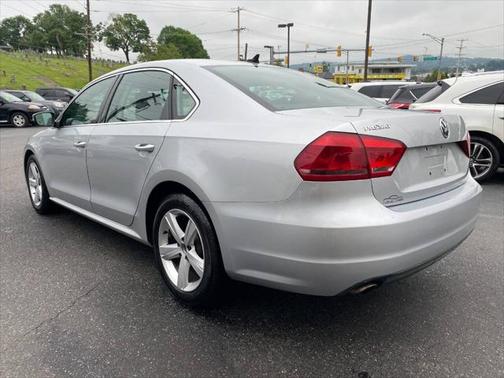 2012 Volkswagen Passat 2.5 SE