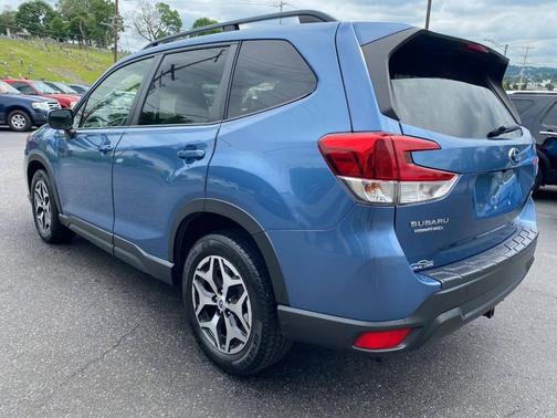 Blue 2019 Subaru Forester Premium