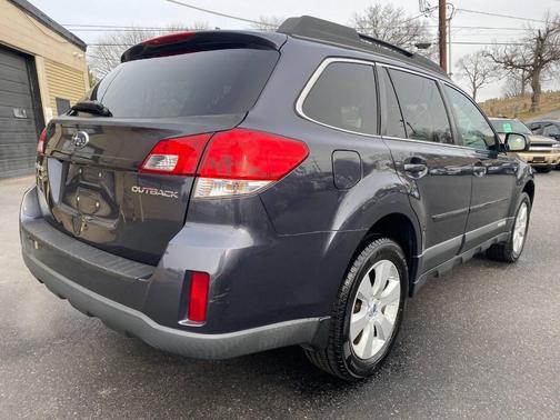 2012 Subaru Outback 2.5i Limited
