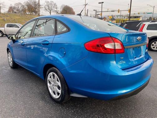 2012 Ford Fiesta SE 4dr Sedan
