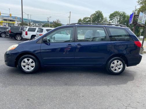 2007 Toyota Sienna CE