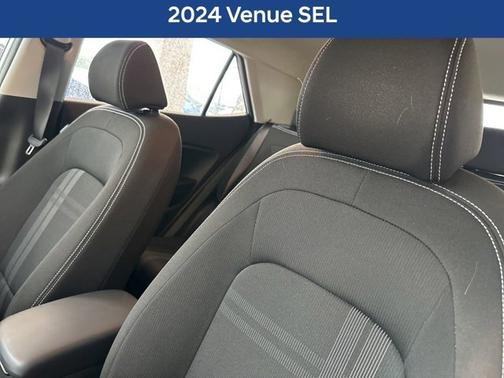 Silver 2024 Hyundai VENUE SEL