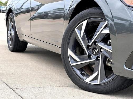 2024 Hyundai ELANTRA HEV Limited