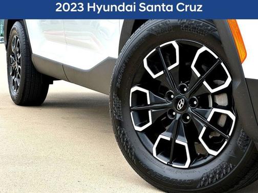 White 2023 Hyundai SANTA CRUZ SEL