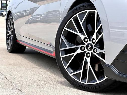 2022 Hyundai ELANTRA N Base