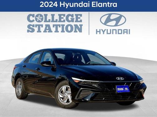 2024 Hyundai ELANTRA SE
