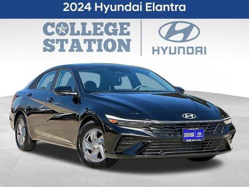 2024 Hyundai ELANTRA SE