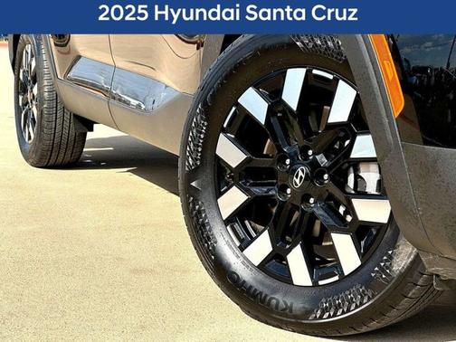 2025 Hyundai SANTA CRUZ SEL Activity